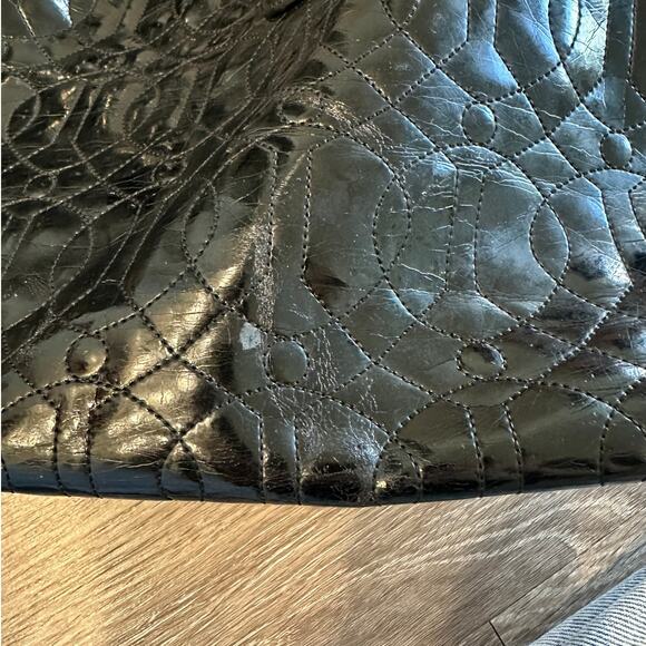 Donald Pliner Black Quilted Patent Leather Large Shoulder Tote Bag Preppy Classy - Picture 4 of 11